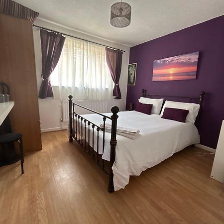 Home From Home, Close To Redditch Hospital Abb Ngoại thất bức ảnh