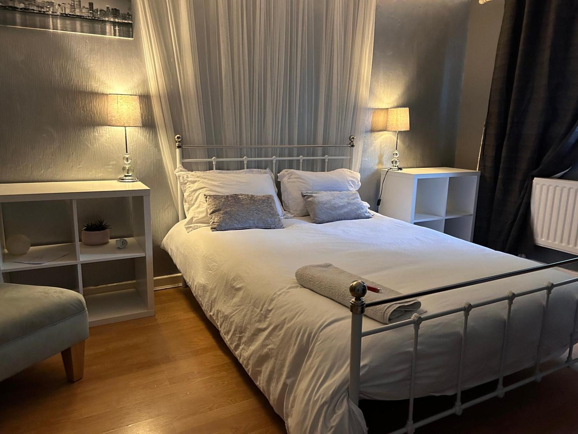 Home From Home, Close To Redditch Hospital Abb Ngoại thất bức ảnh